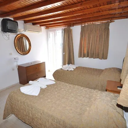 Domna Hotel 2*
